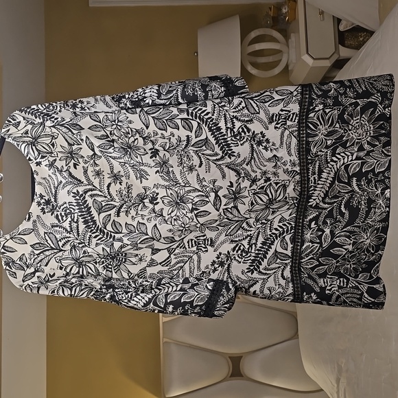 Eliza J Monochrome Floral Dress - Picture 1 of 16